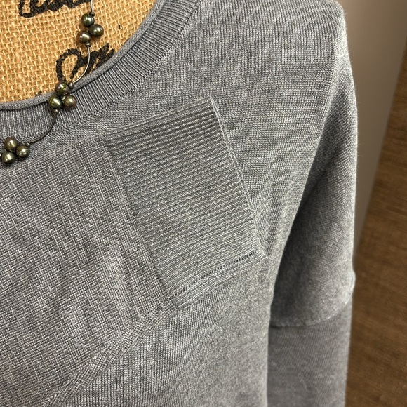Wonderly Lightweight Raglan Petite Sweater - Picture 5 of 9